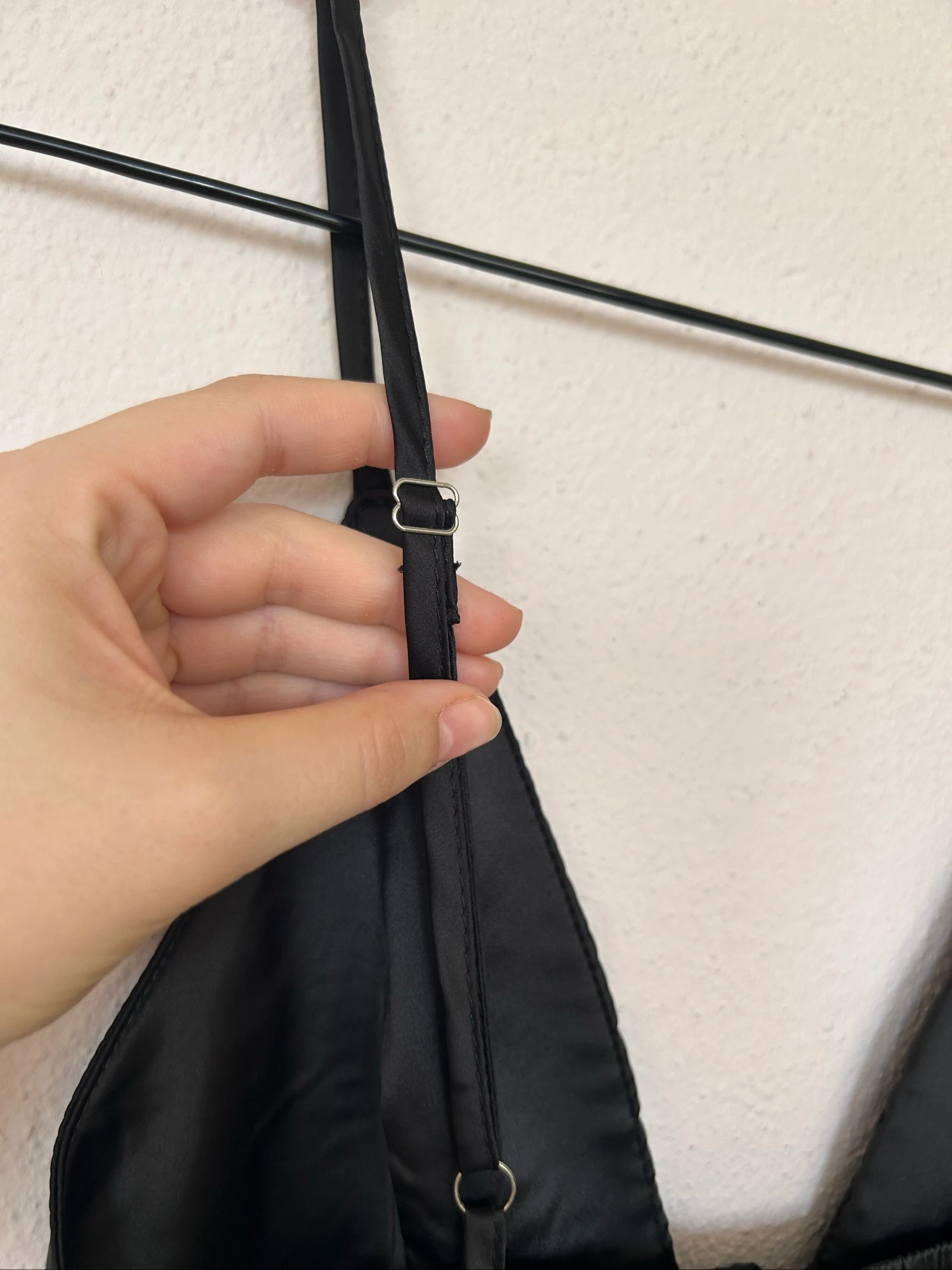 Blusa negra estilo satén  – photo 5